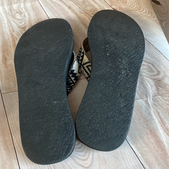 REEF flip flops - Picture 2 of 2